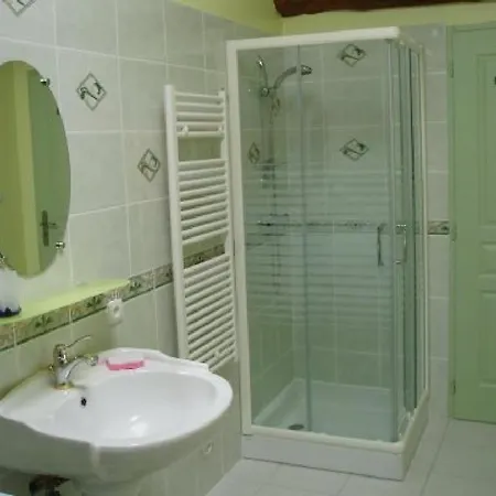 Les De La Planchette * Saint-Gervais-les-Trois-Clochers