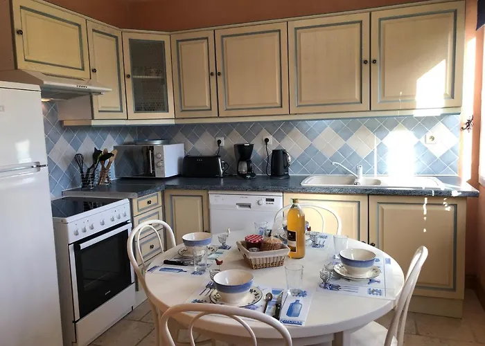 Les De La Planchette